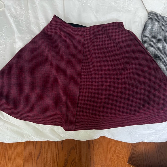 2 for 1 A-Line Wool Houndstooth Mini Skirts - Picture 4 of 6